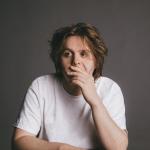 artist image Lewis Capaldi Bruises Divinely Uninspired To A Hellish Extent