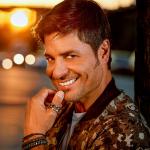 artist image Chayanne Fuiste un Trozo de Hielo en la Escarcha Chayanne