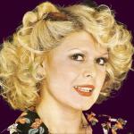 artist image Nese Karaböcek Günün birinde Yedi Renk